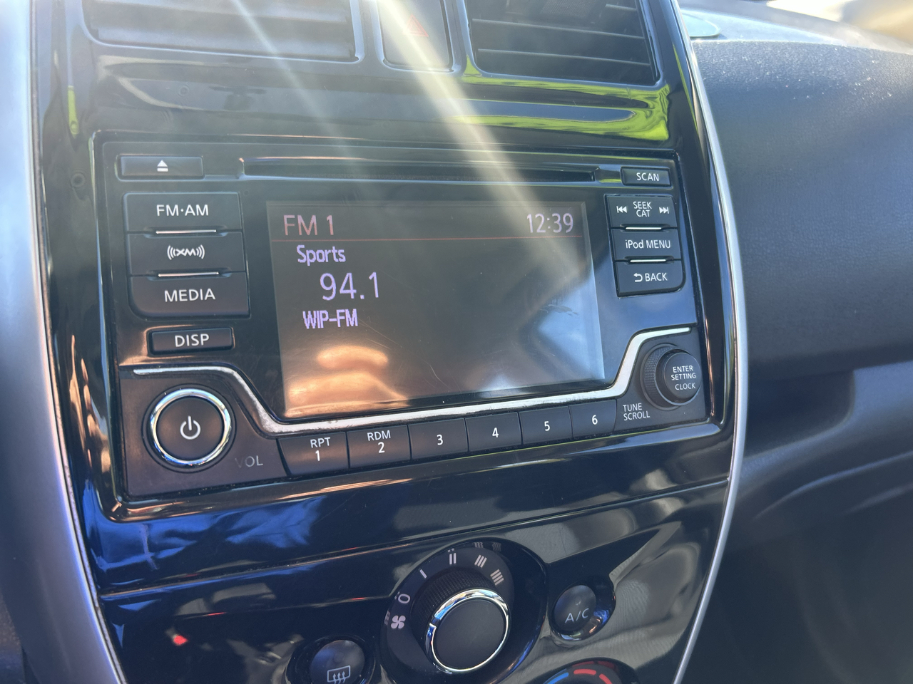 Nissan Versa Note SV CVT 2018