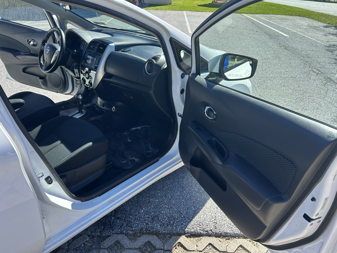 Nissan Versa Note SV CVT 2018