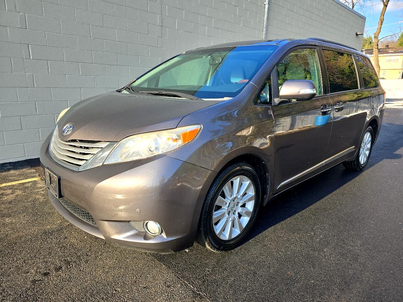 2013 Toyota Sienna Limited AWD 7-Passenger V6