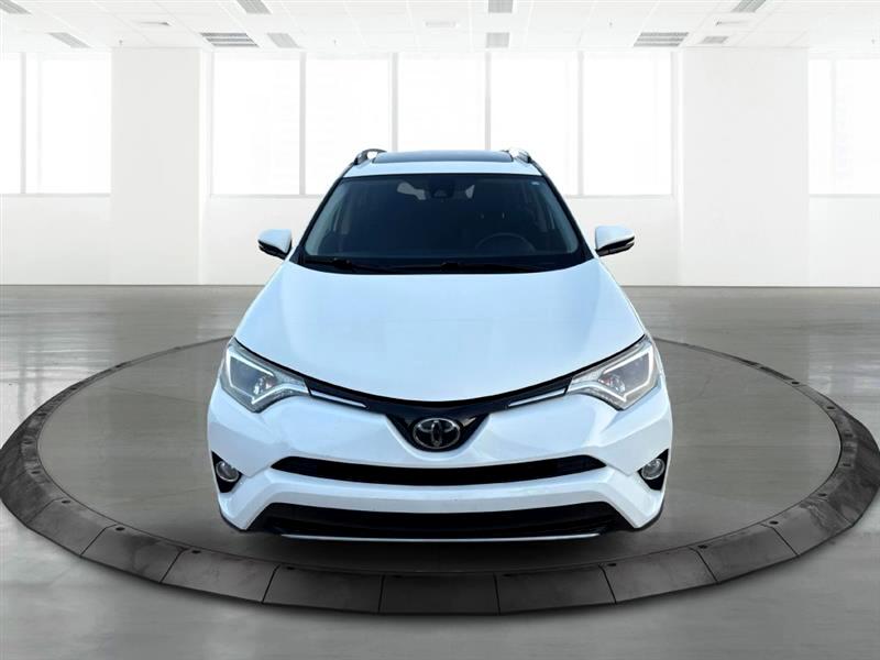 2018 Toyota RAV4 Adventure photo 3