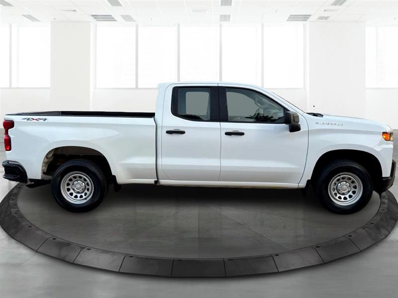 2021 Chevrolet Silverado 1500 LT photo 4