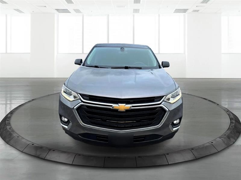 2021 Chevrolet Traverse LS photo 3