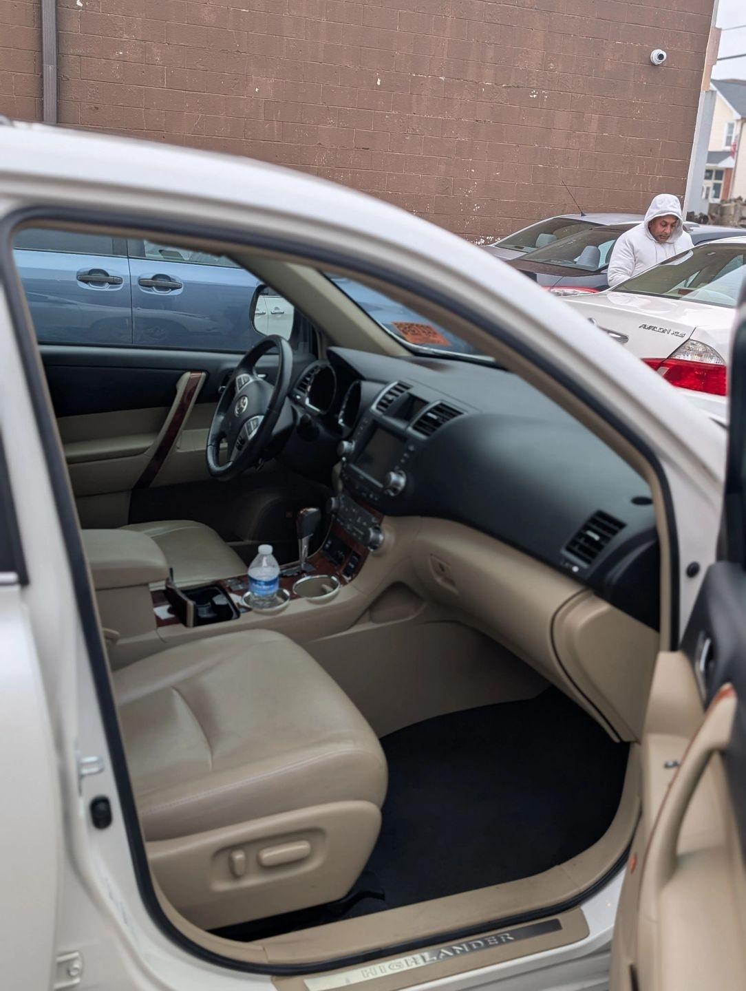 Toyota Highlander Limited 4WD 2012