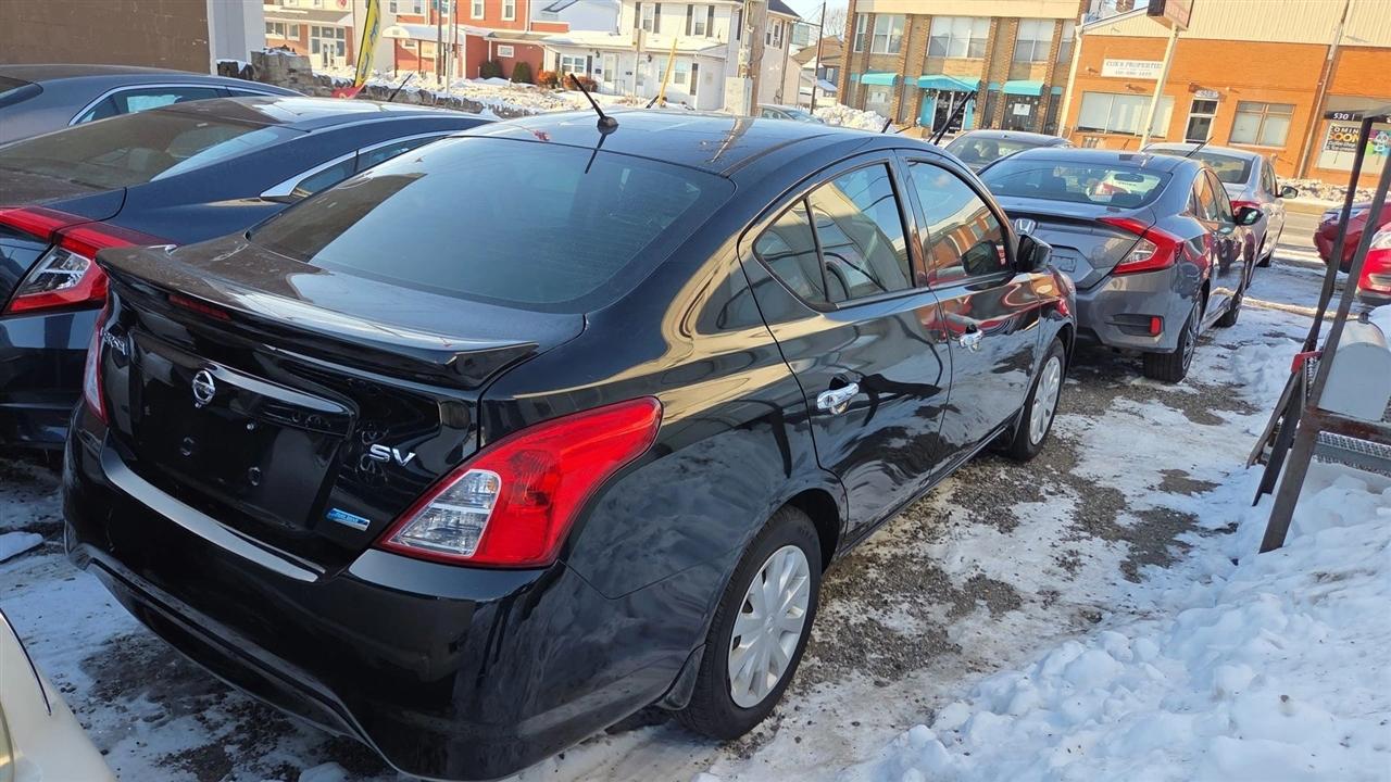Nissan Versa 1.6 SV Sedan 2015