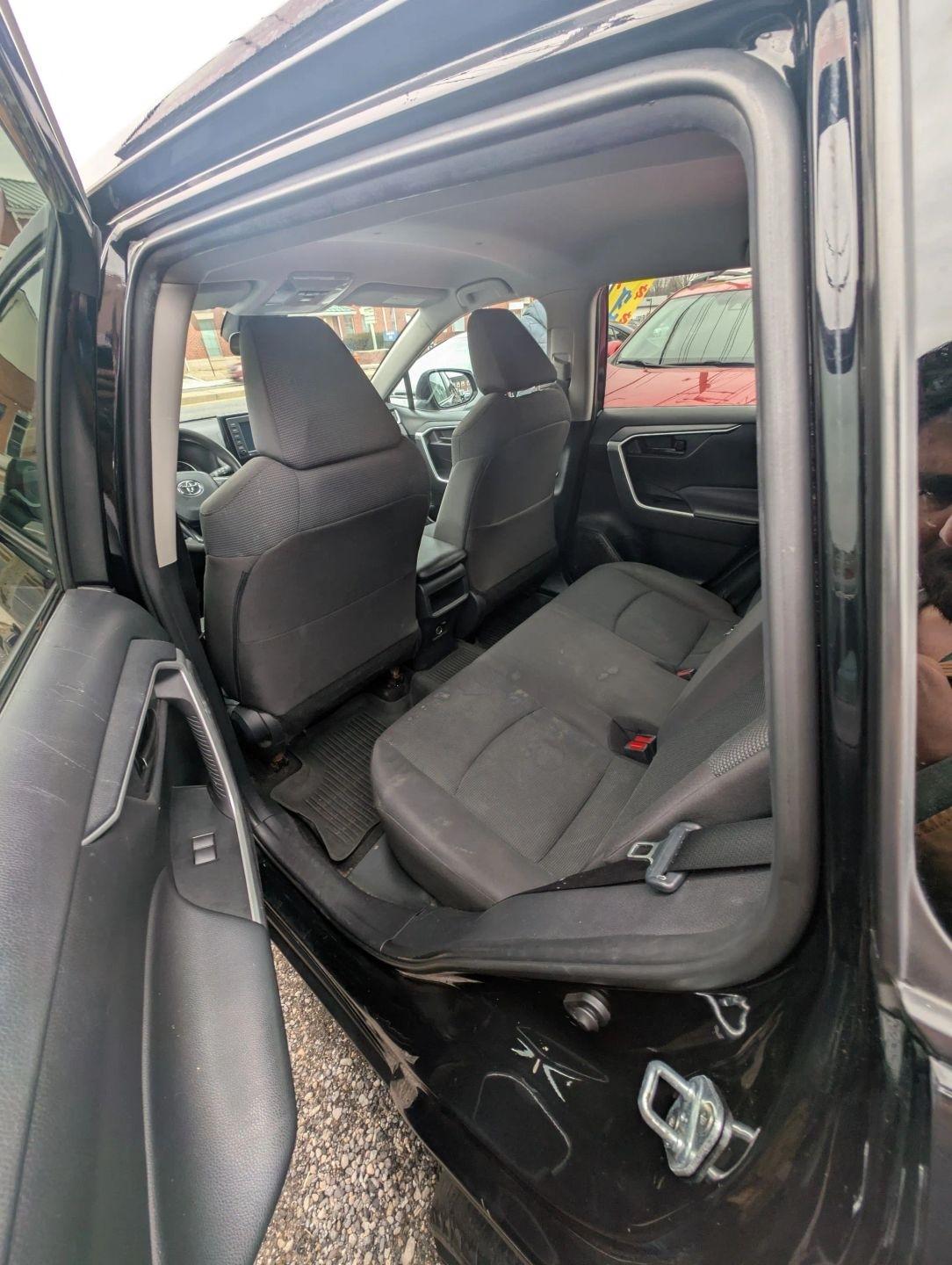 Toyota RAV4 LE AWD 2021