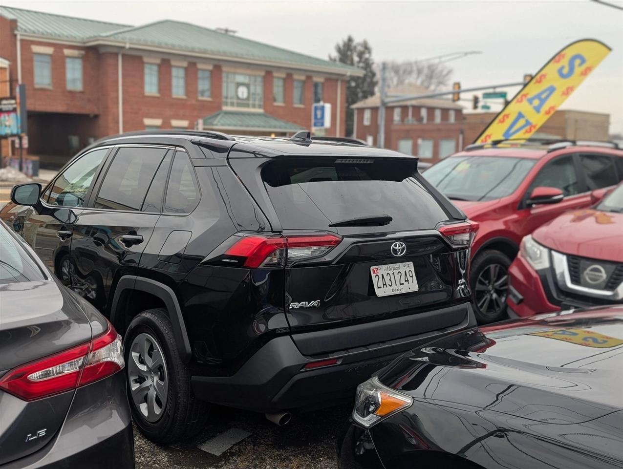 Toyota RAV4 LE AWD 2021