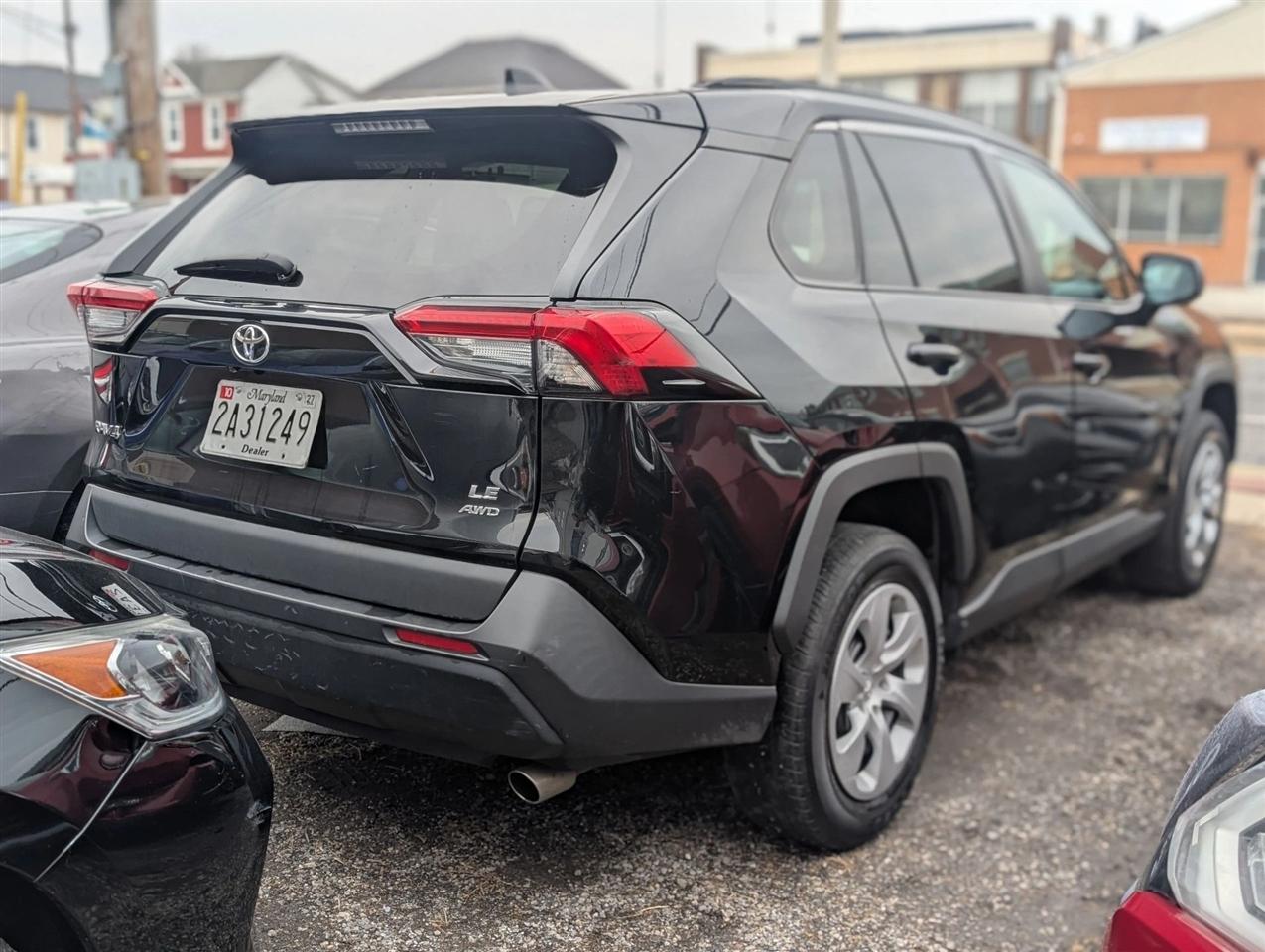Toyota RAV4 LE AWD 2021