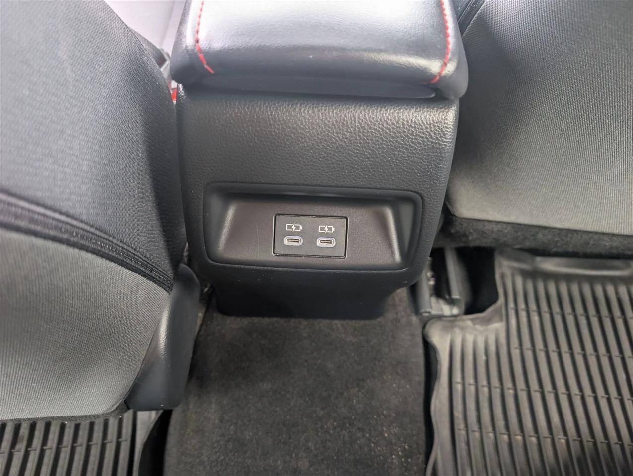 Toyota Corolla SE Nightshade 2024