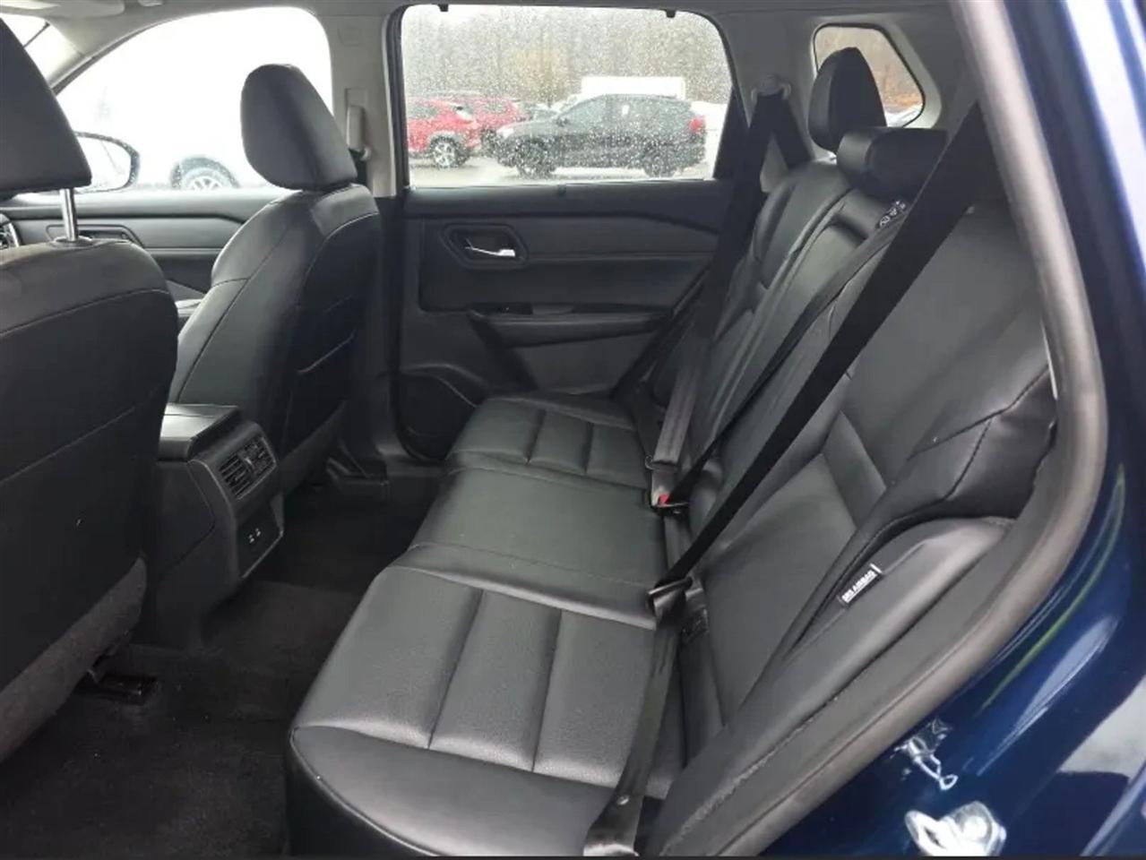 Nissan Rogue SV 2024