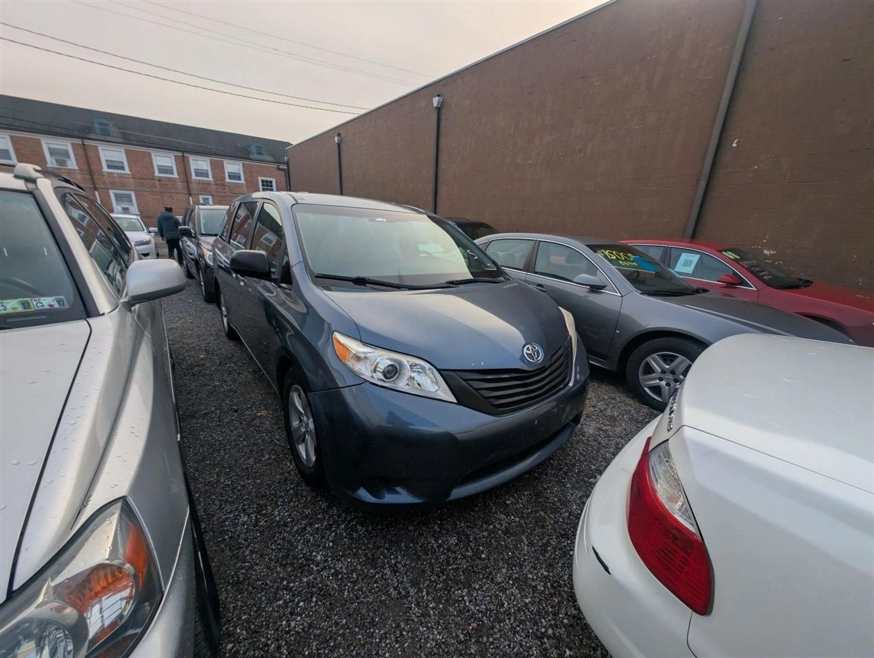 Toyota Sienna L FWD 7-Passenger V6 2015