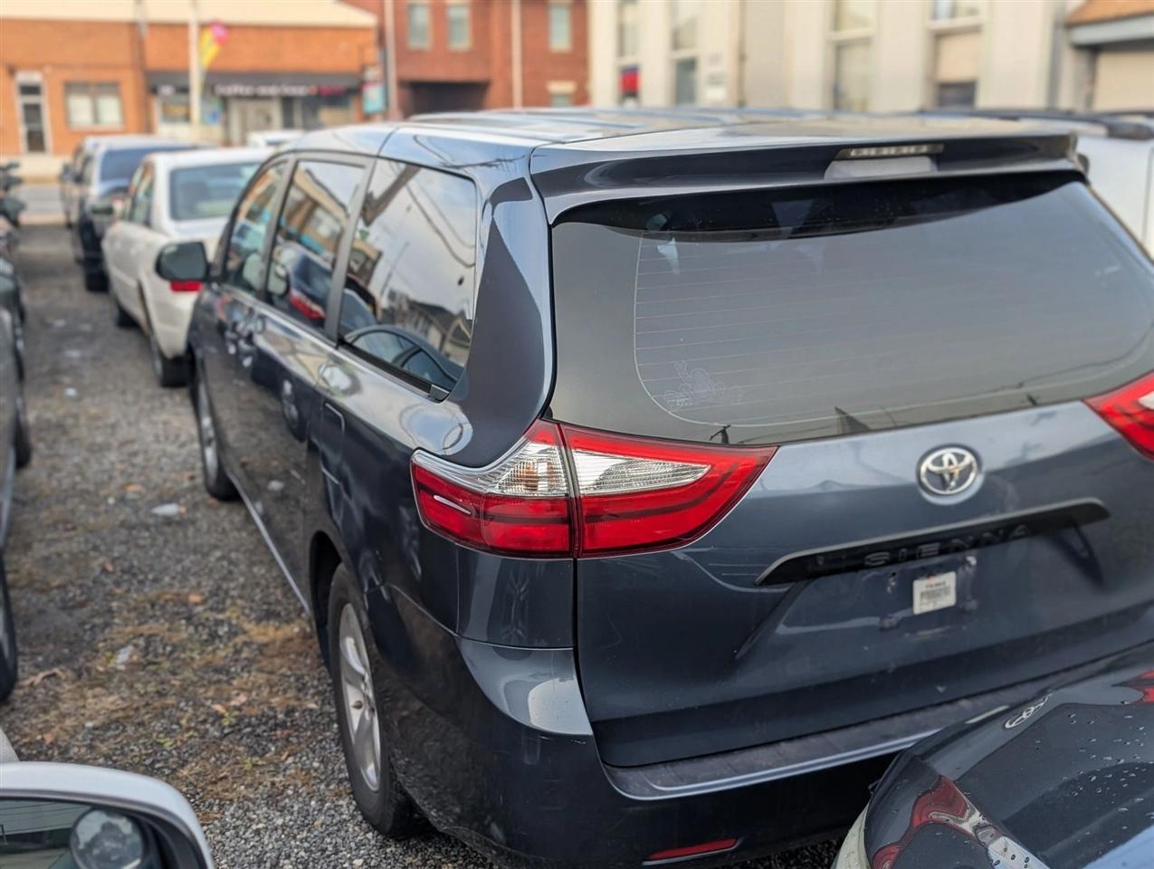 Toyota Sienna L FWD 7-Passenger V6 2015