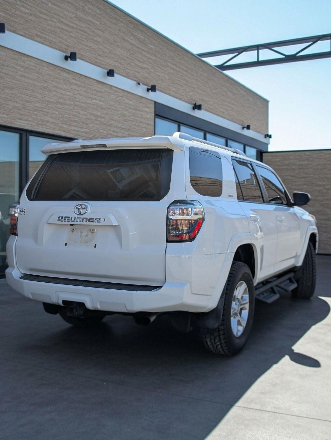 Toyota 4Runner SR5 2WD 2017