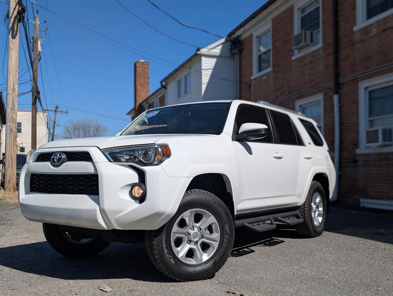 Toyota 4Runner SR5 2WD 2017