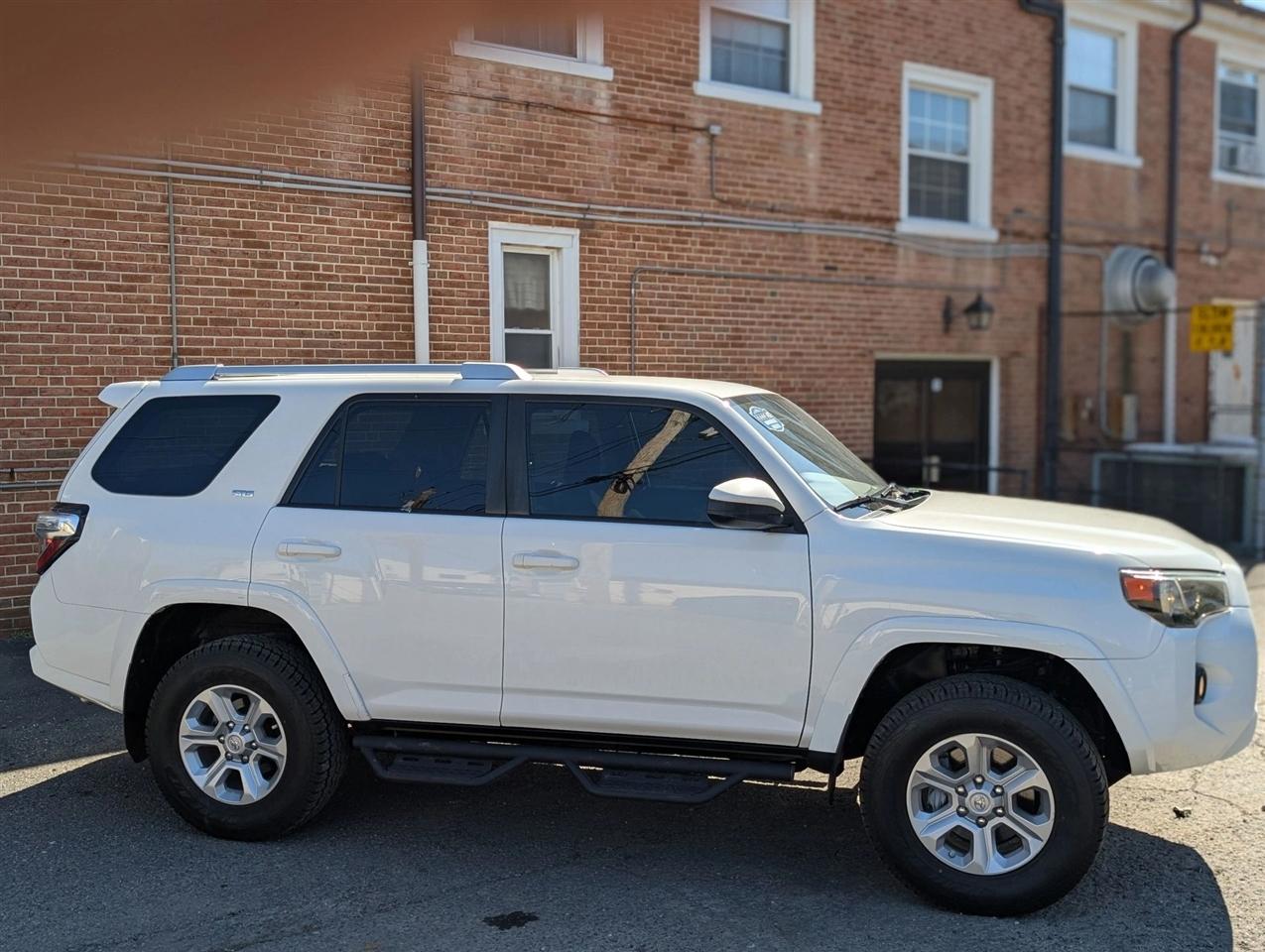 Toyota 4Runner SR5 2WD 2017