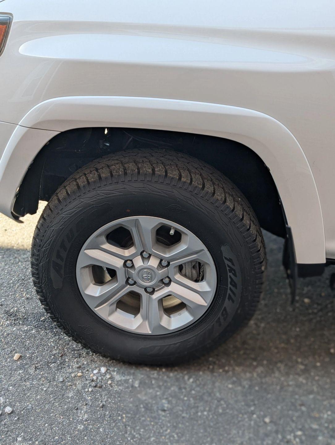 Toyota 4Runner SR5 2WD 2017