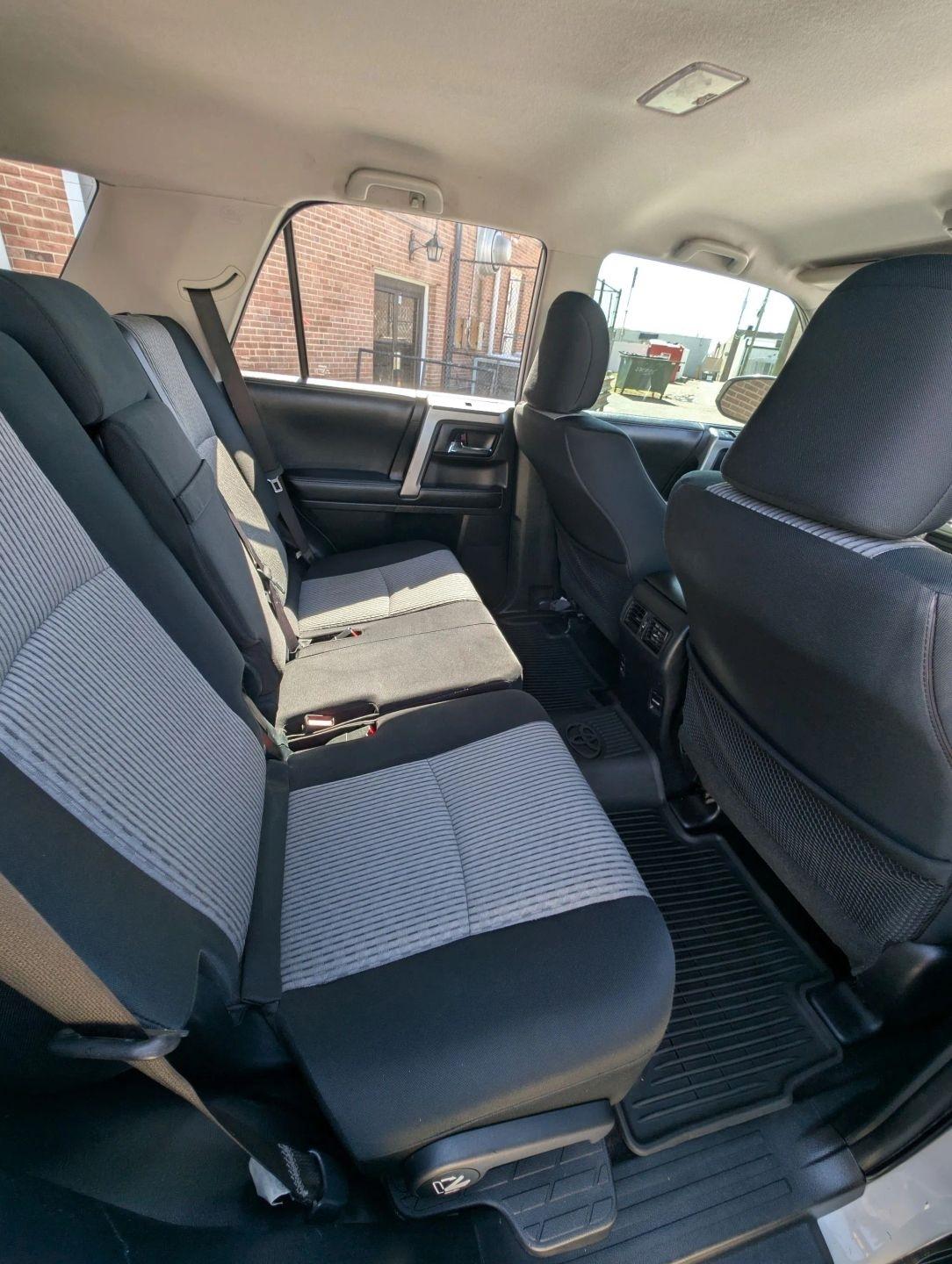 Toyota 4Runner SR5 2WD 2017