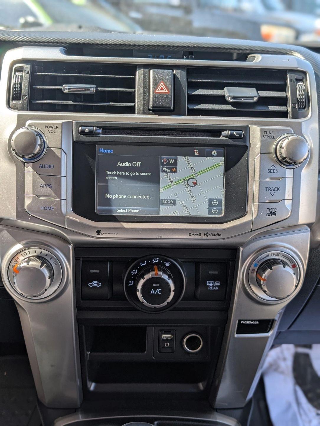 Toyota 4Runner SR5 2WD 2017