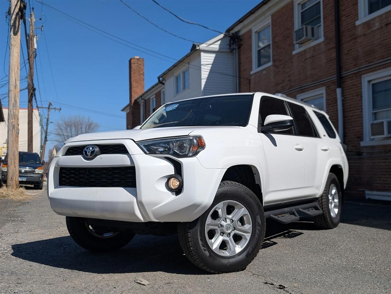 Toyota 4Runner SR5 2WD 2017
