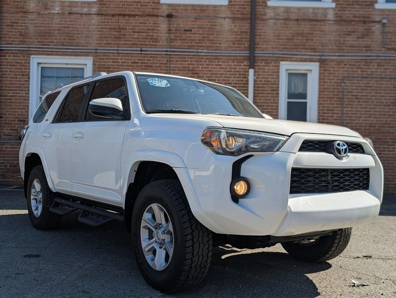 Toyota 4Runner SR5 2WD 2017