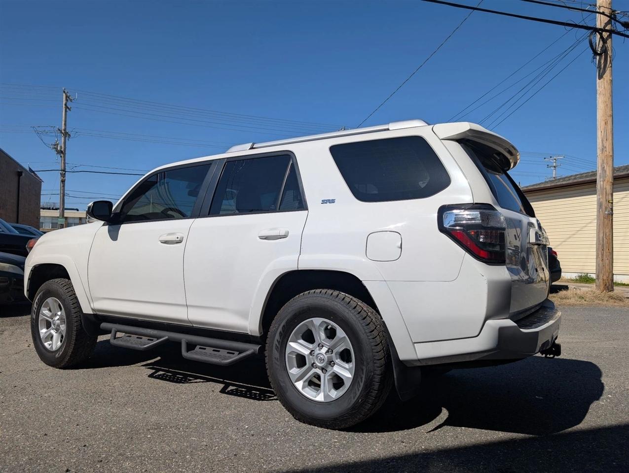 Toyota 4Runner SR5 2WD 2017