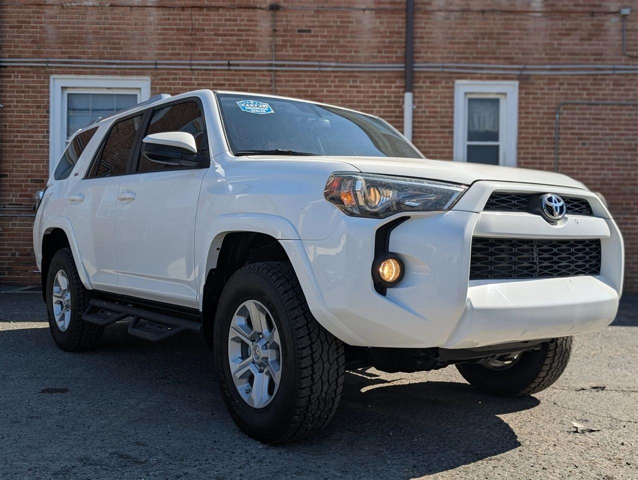 Toyota 4Runner SR5 2WD 2017
