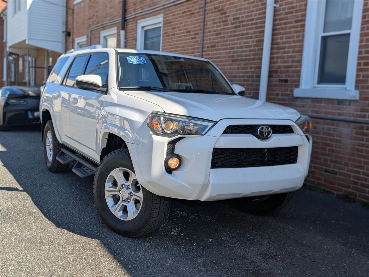 Toyota 4Runner SR5 2WD 2017