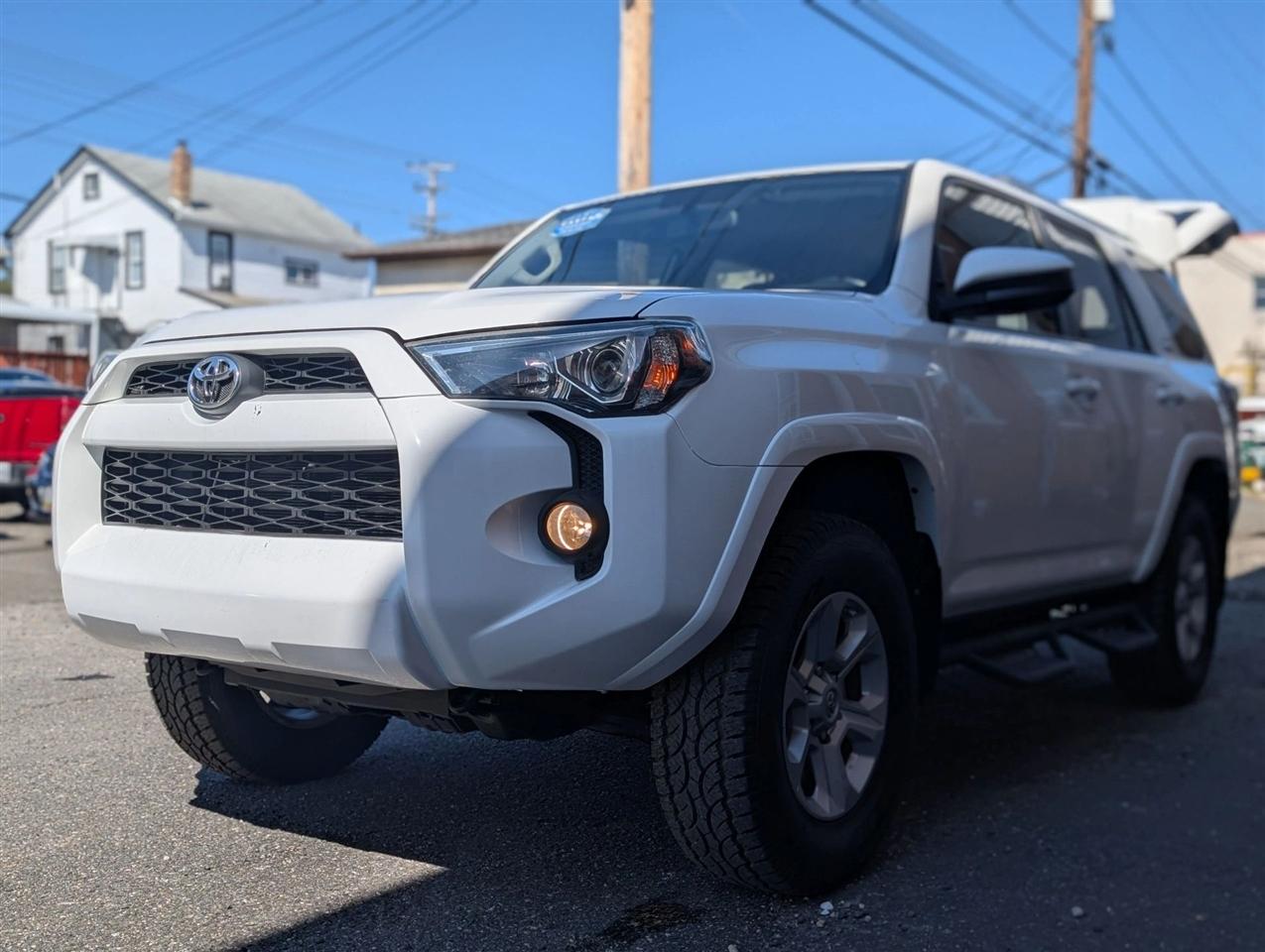 Toyota 4Runner SR5 2WD 2017