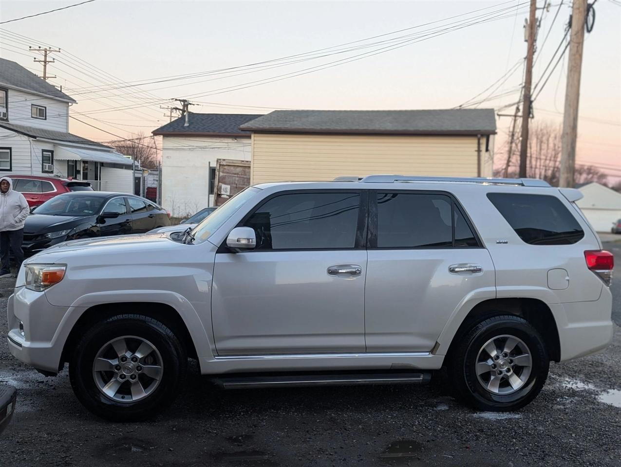 Toyota 4Runner SR5 2WD 2011