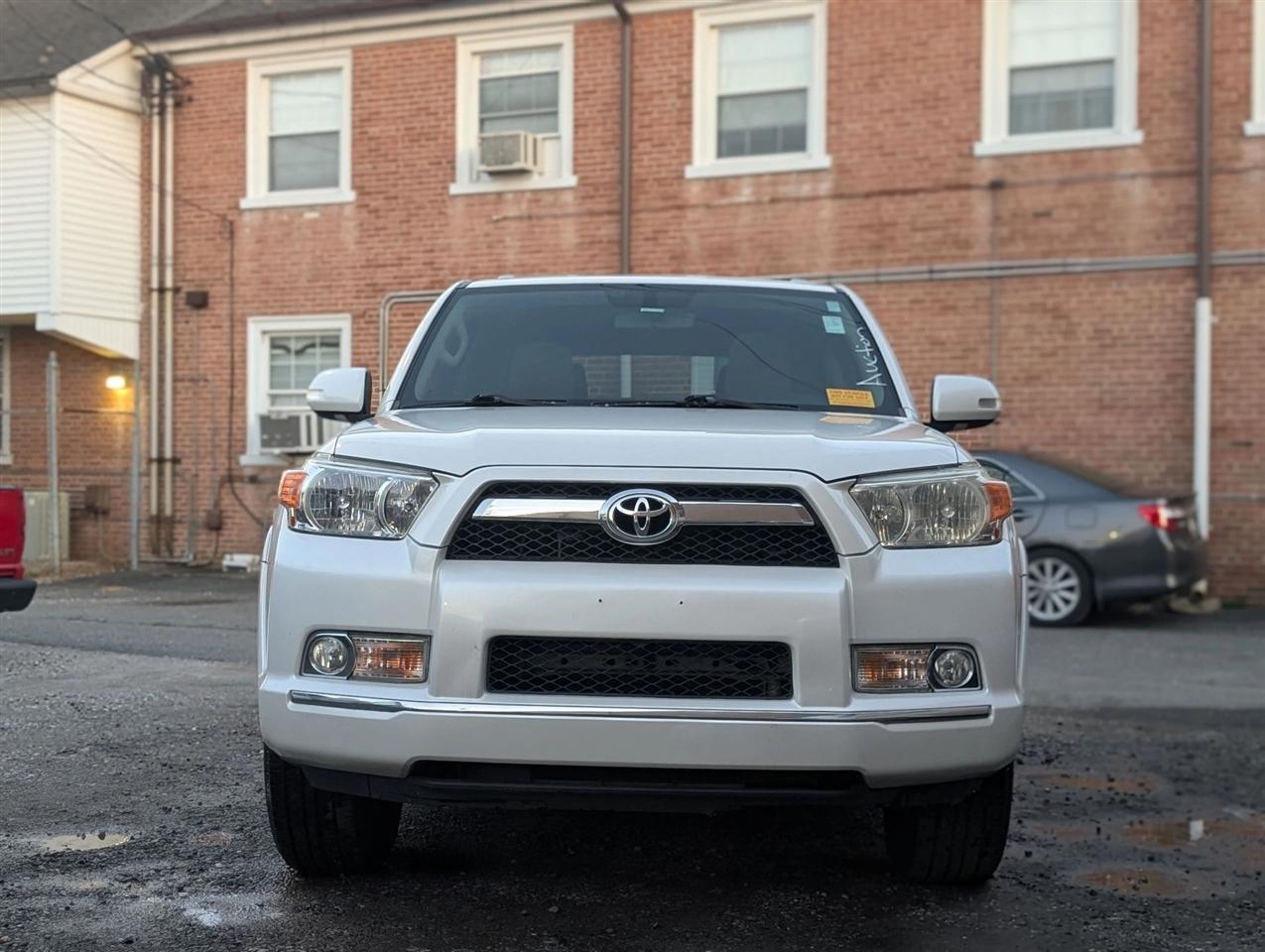 Toyota 4Runner SR5 2WD 2011