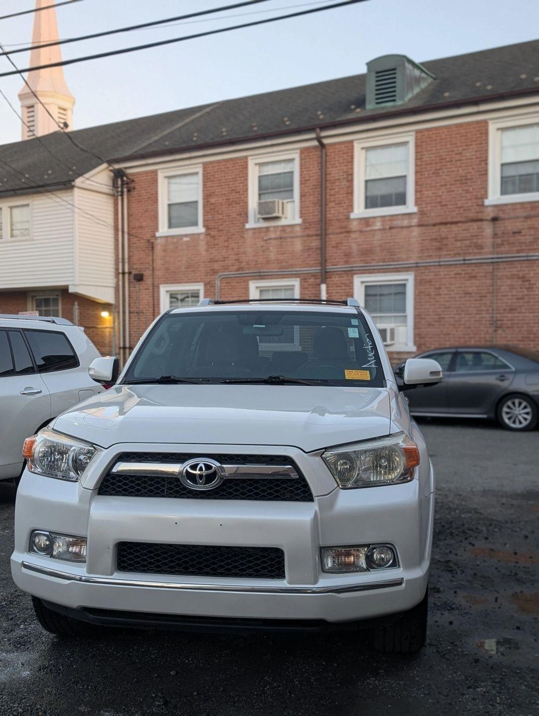 Toyota 4Runner SR5 2WD 2011