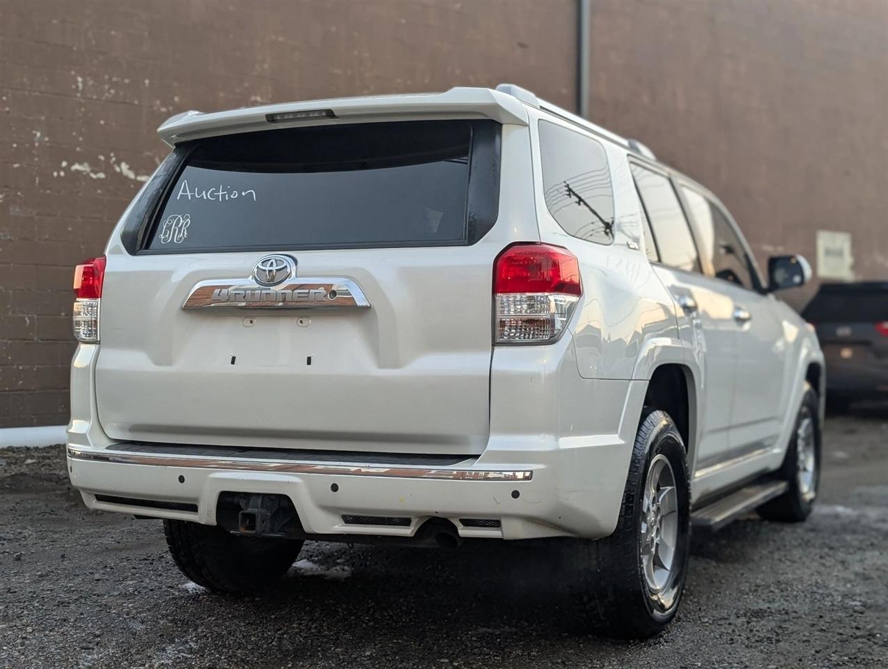 Toyota 4Runner SR5 2WD 2011