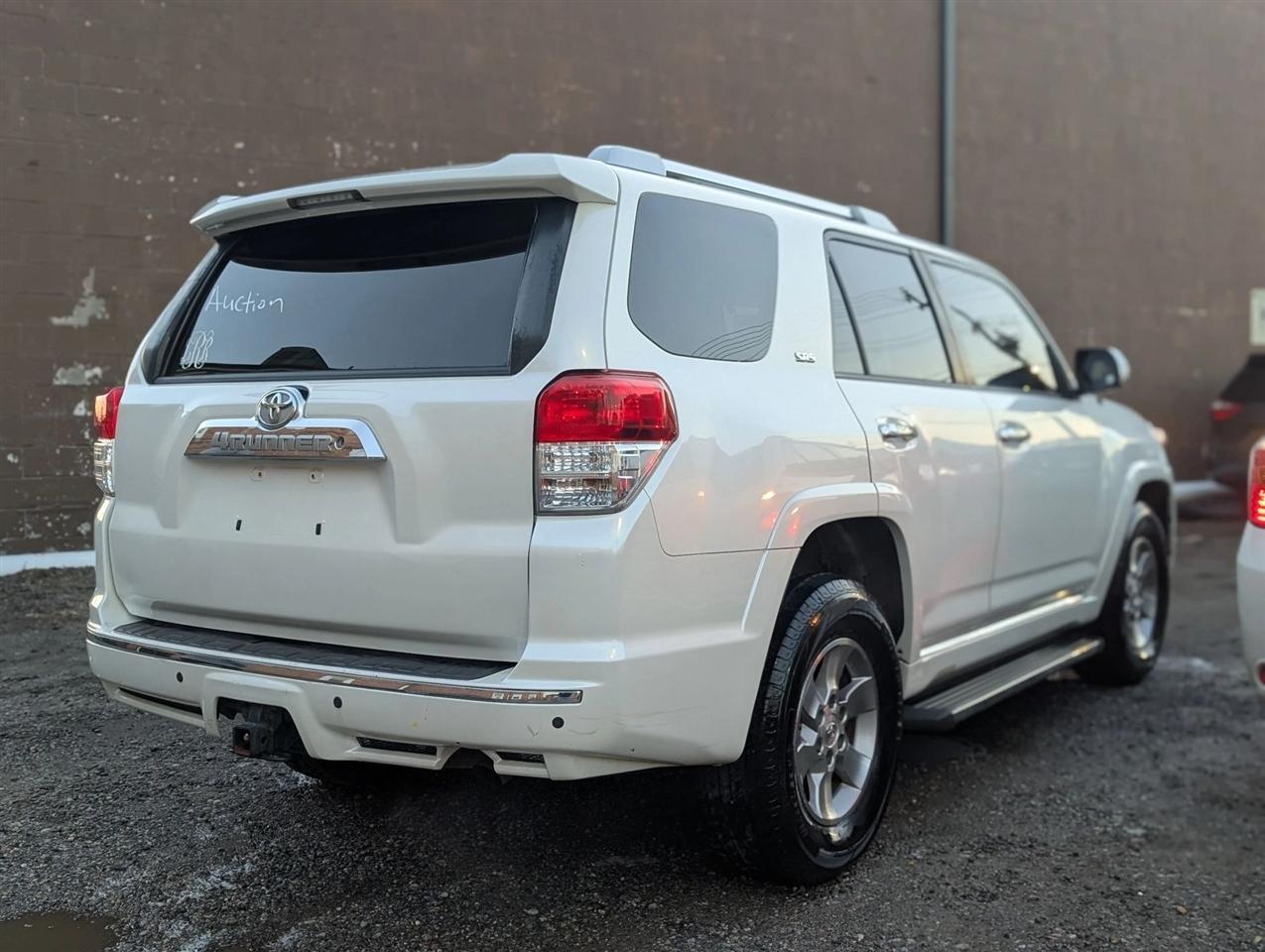 Toyota 4Runner SR5 2WD 2011