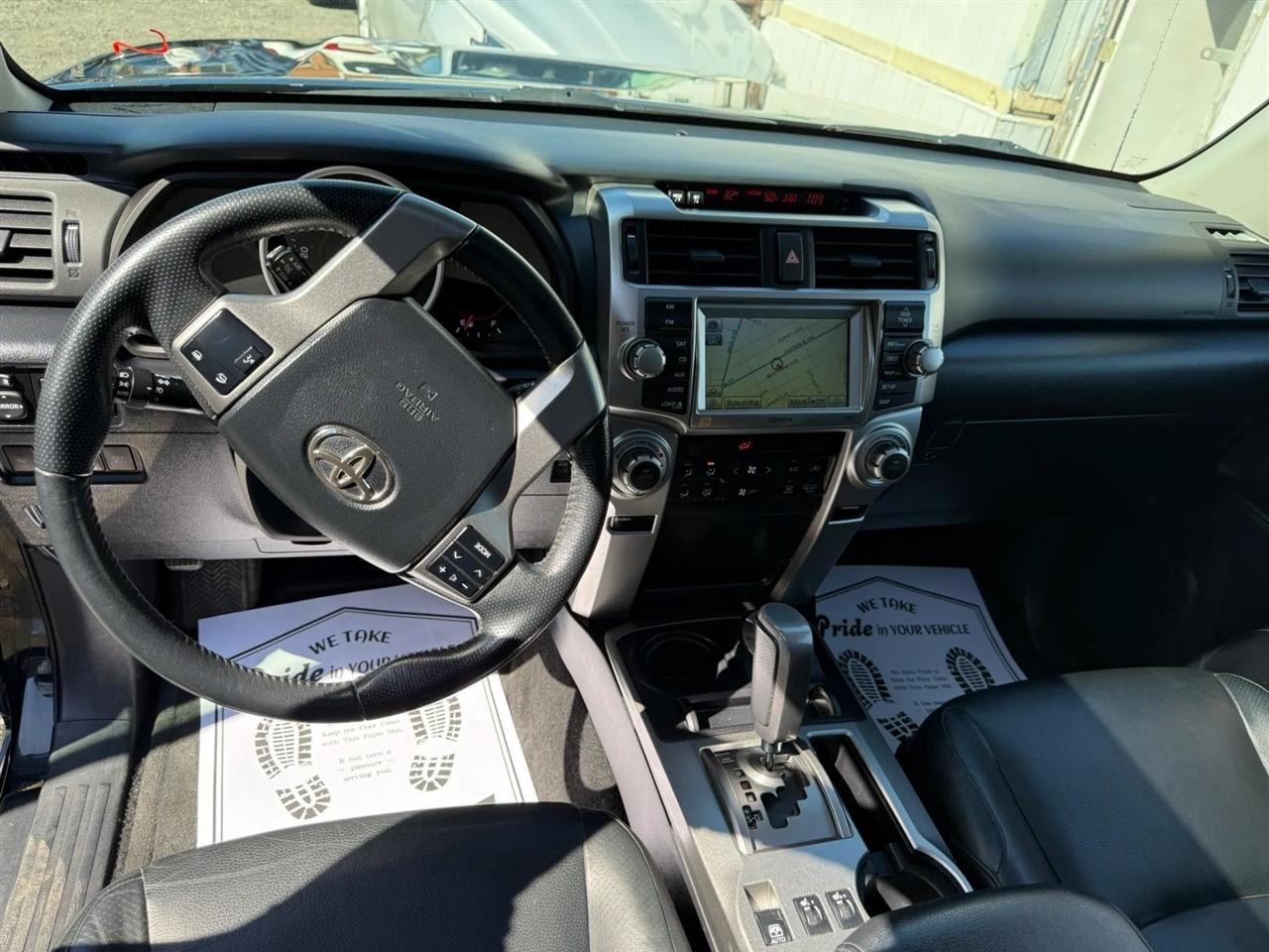 Toyota 4Runner Limited 4WD V6 2011