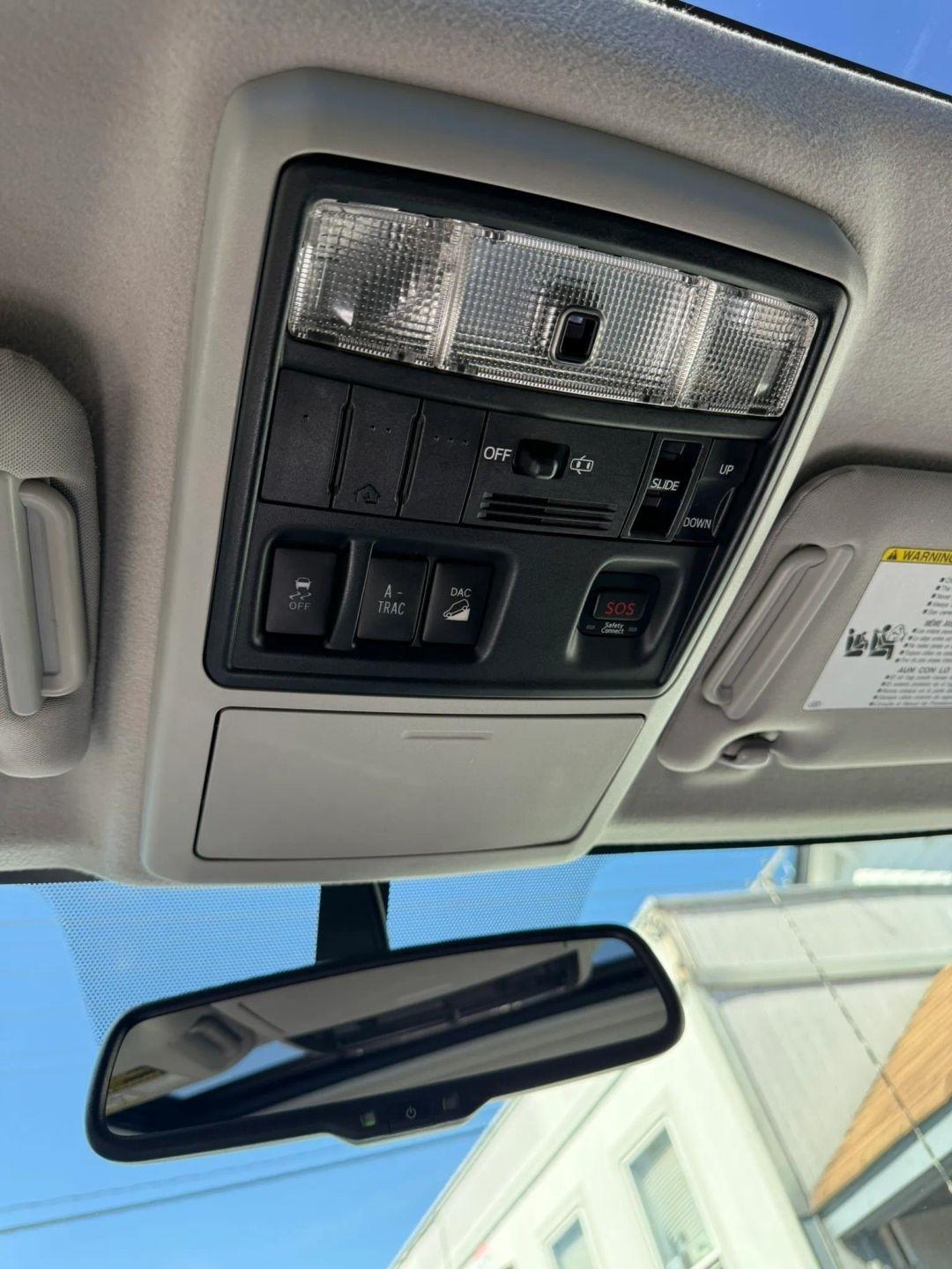 Toyota 4Runner Limited 4WD V6 2011