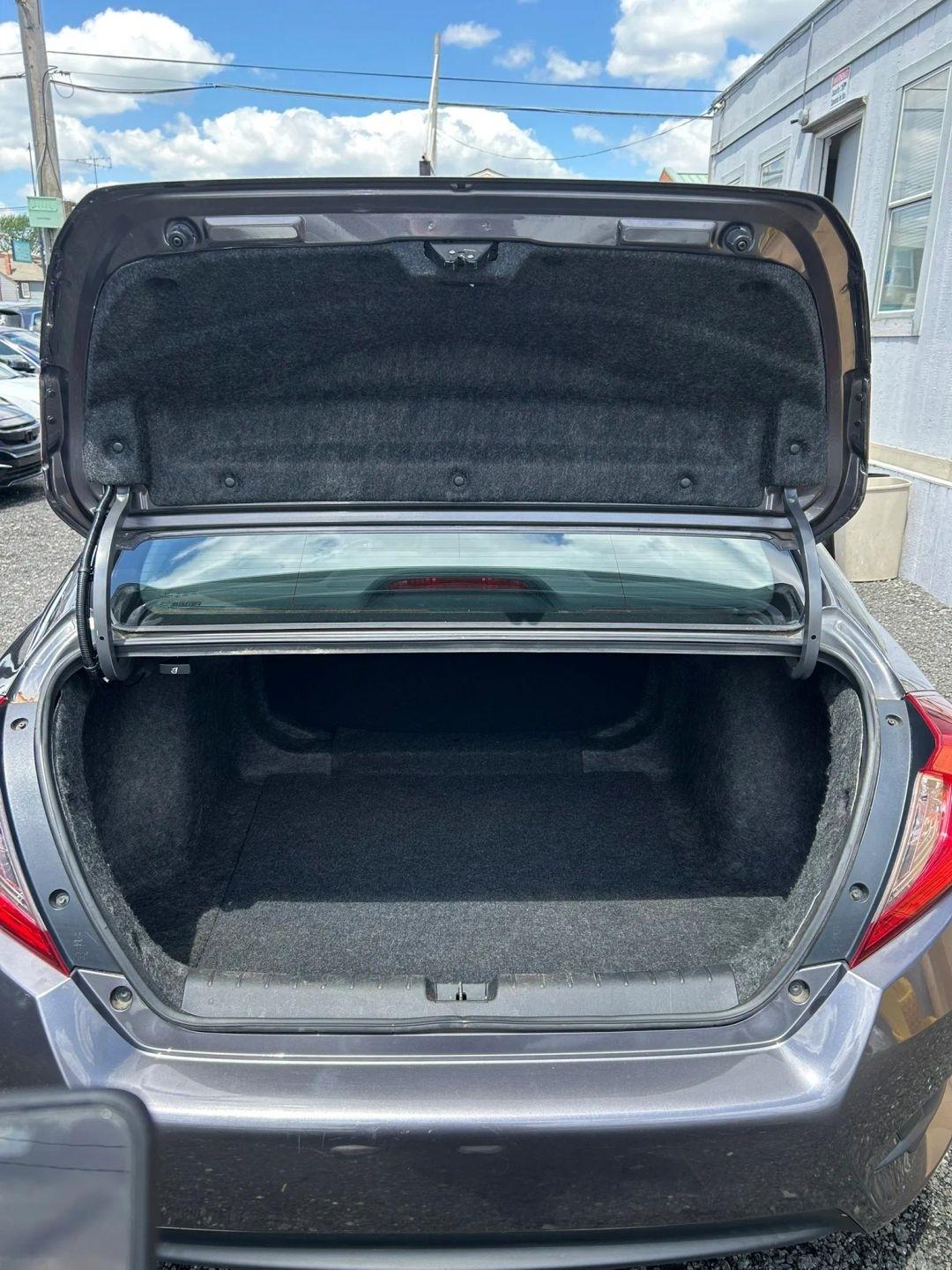 Honda Civic LX Sedan CVT 2018