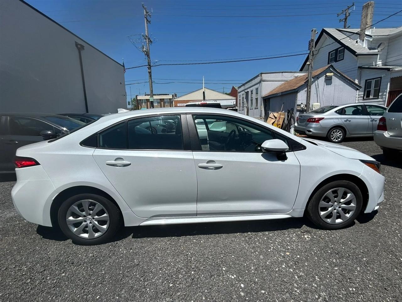 Toyota Corolla LE 2025