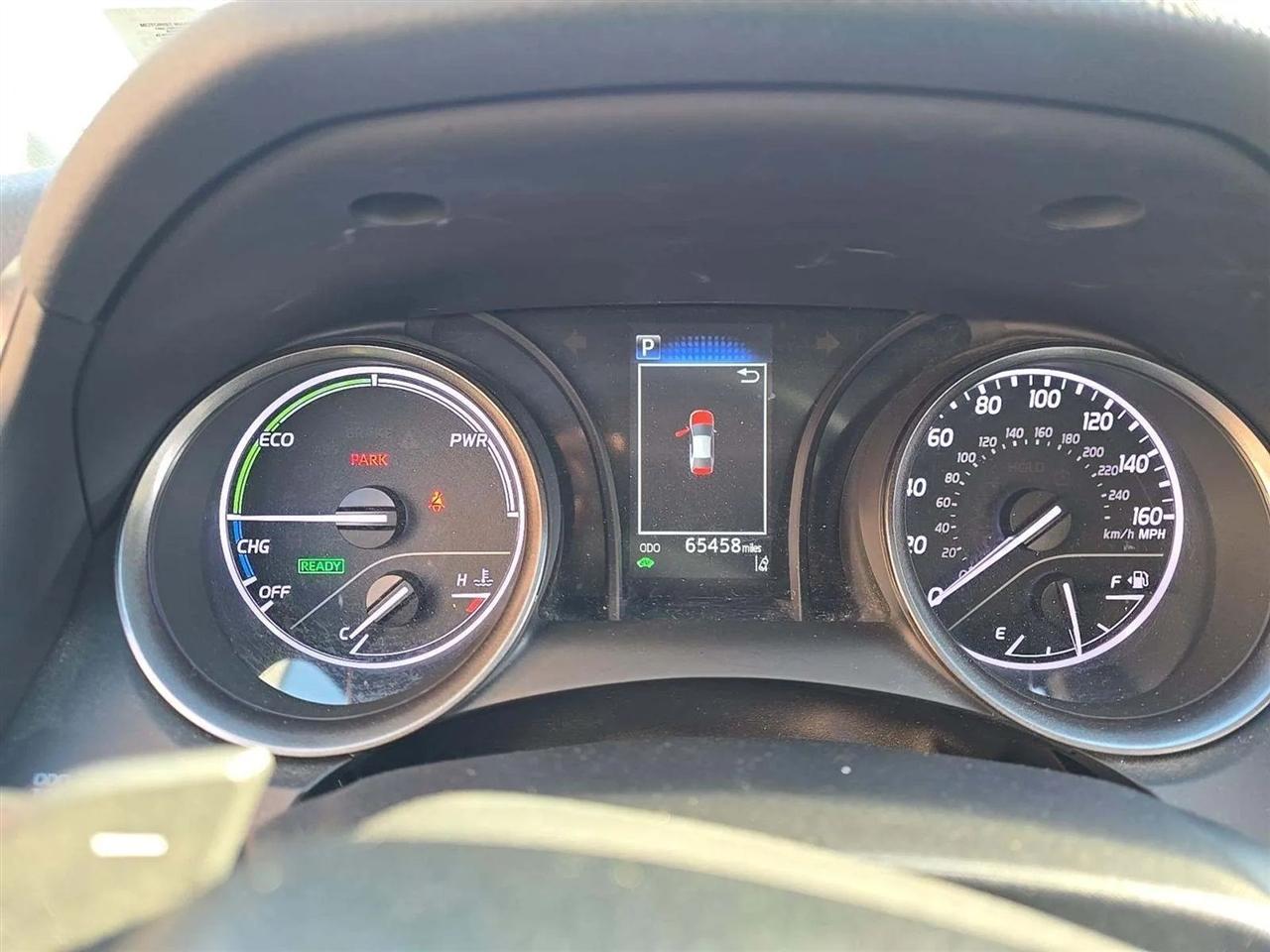 Toyota Camry Hybrid SE 2022