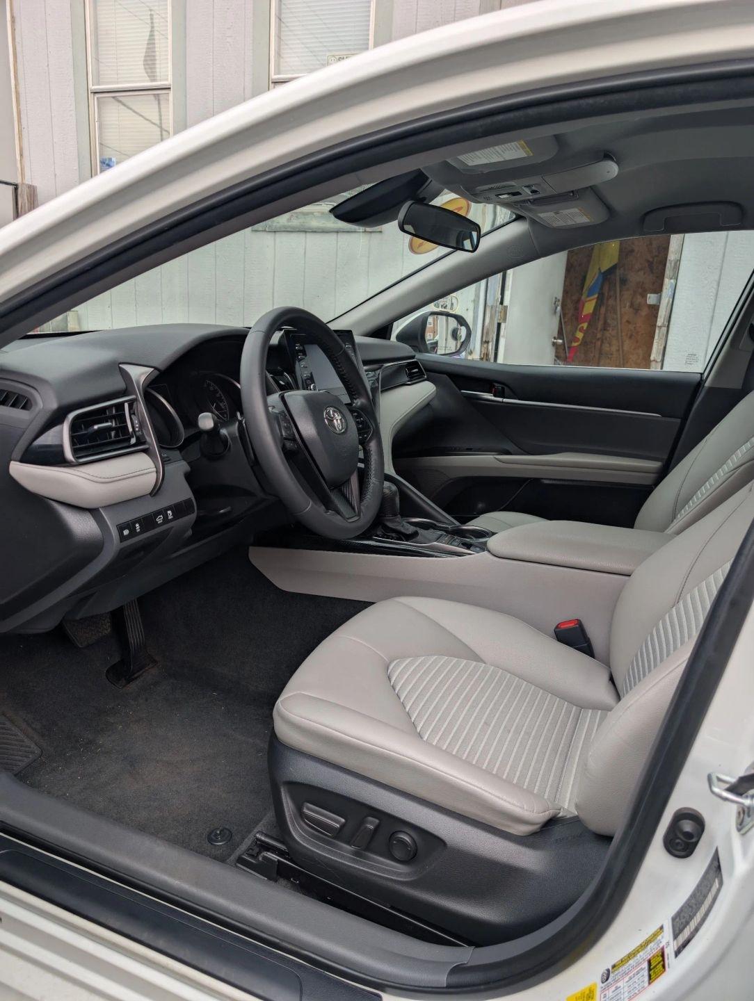 Toyota Camry Hybrid SE 2022
