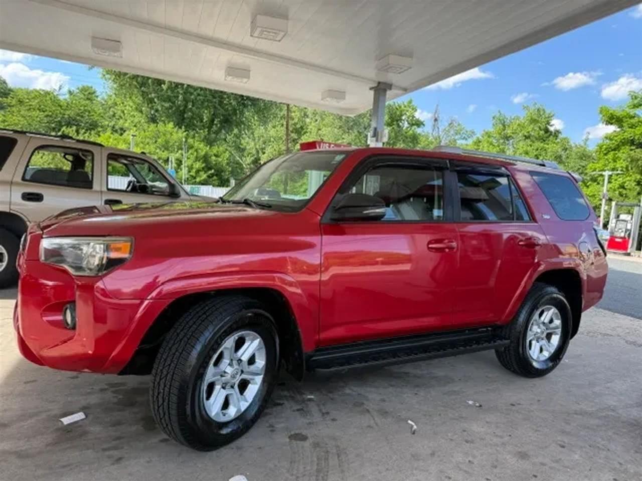 Toyota 4Runner SR5 2WD 2017