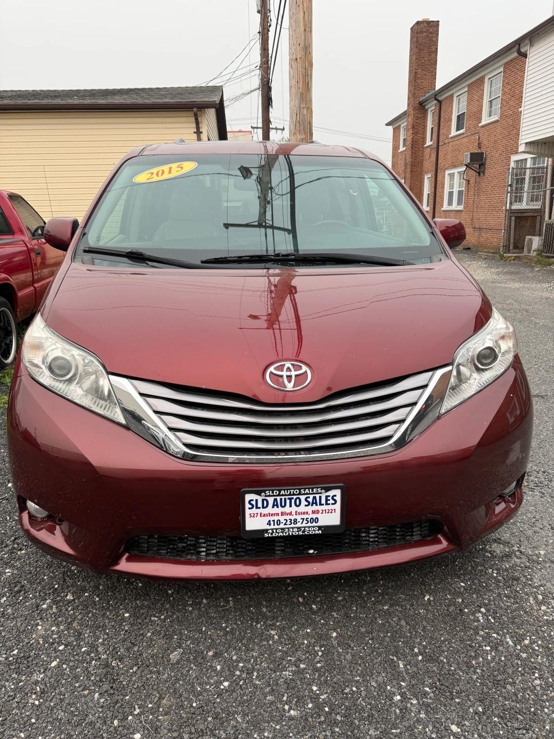 Toyota Sienna XLE Premium FWD 8-Passenger V6 2015