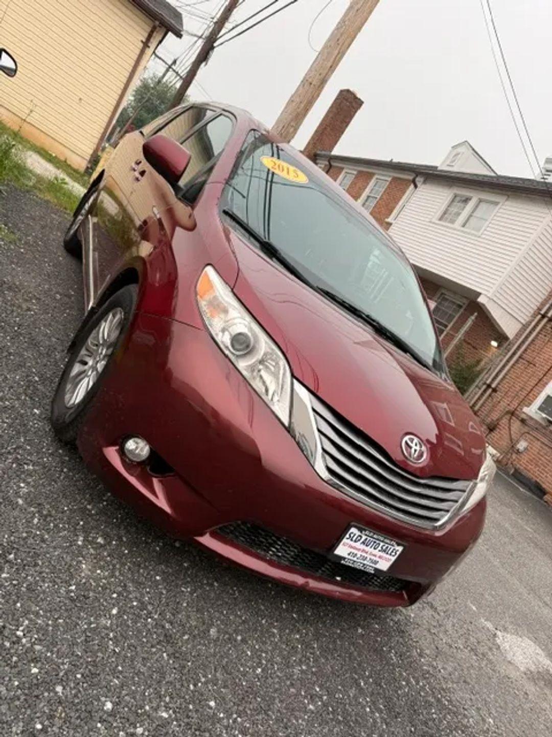 Toyota Sienna XLE Premium FWD 8-Passenger V6 2015