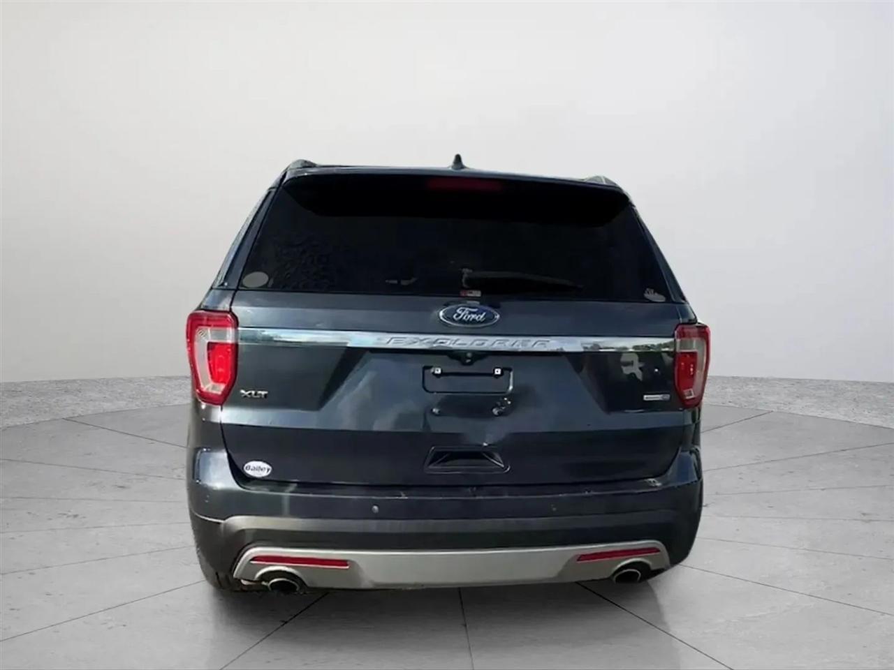 Ford Explorer XLT 4WD 2017