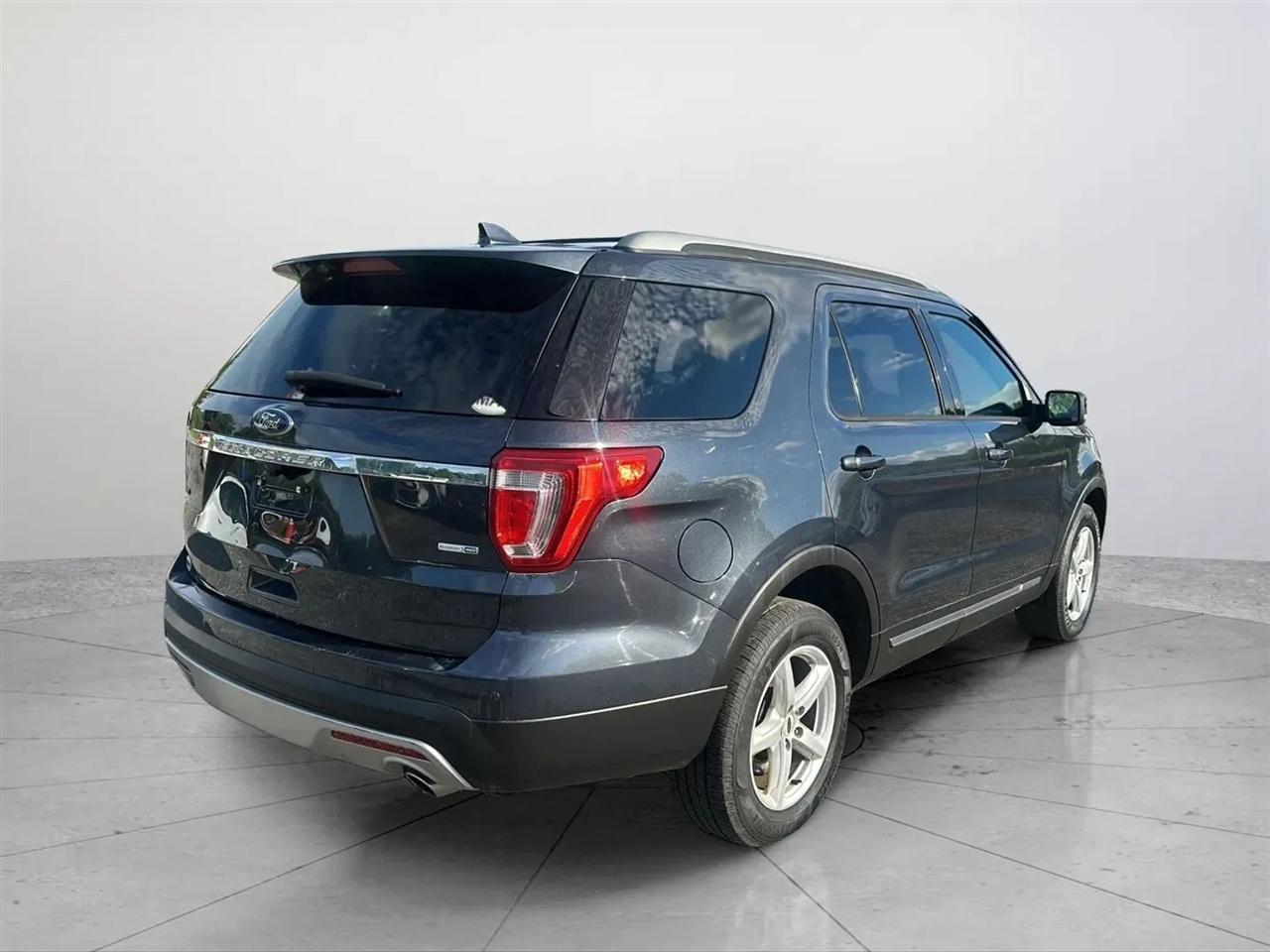 Ford Explorer XLT 4WD 2017