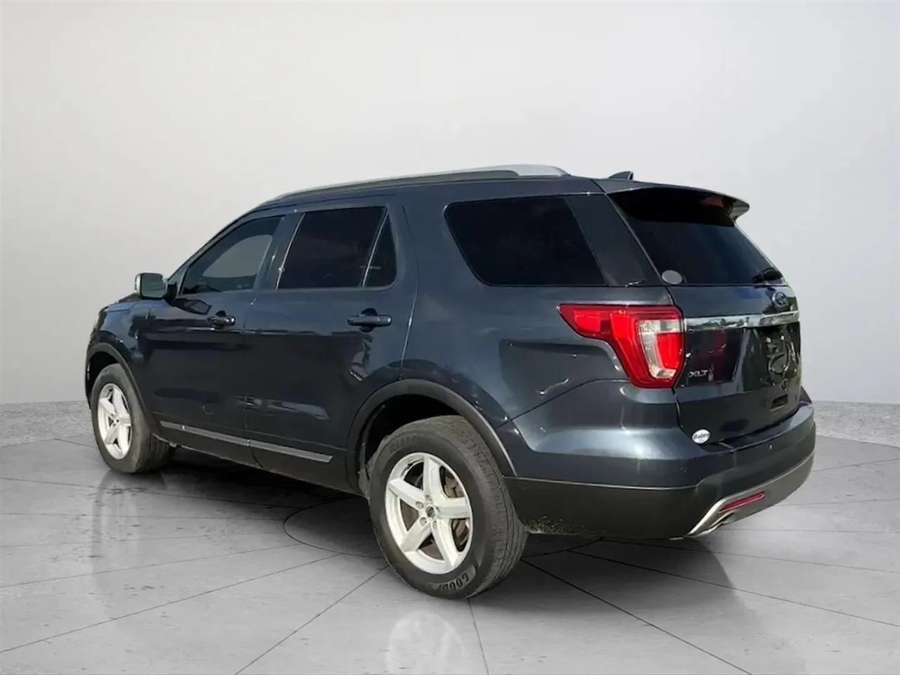 Ford Explorer XLT 4WD 2017