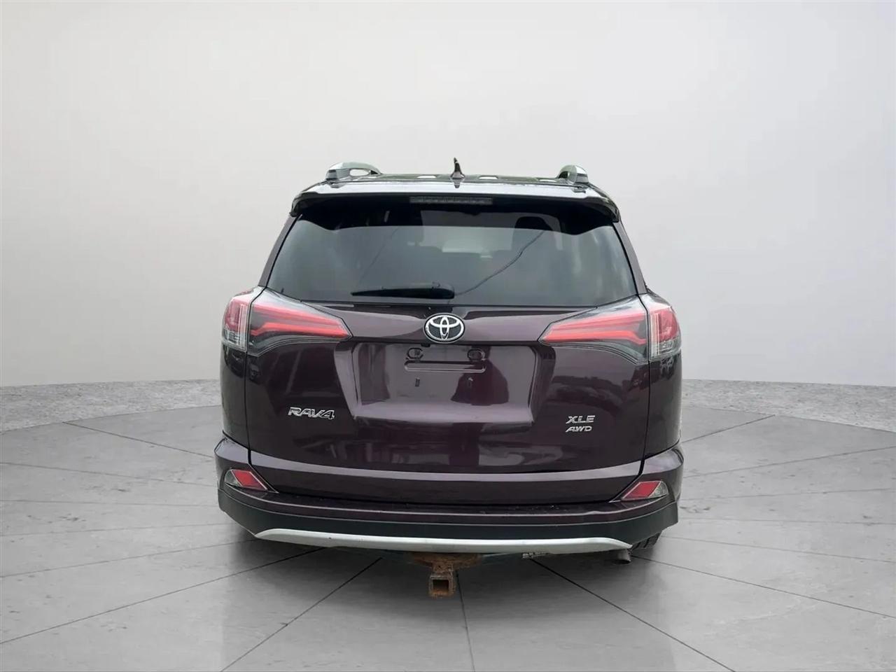 Toyota RAV4 XLE AWD 2016