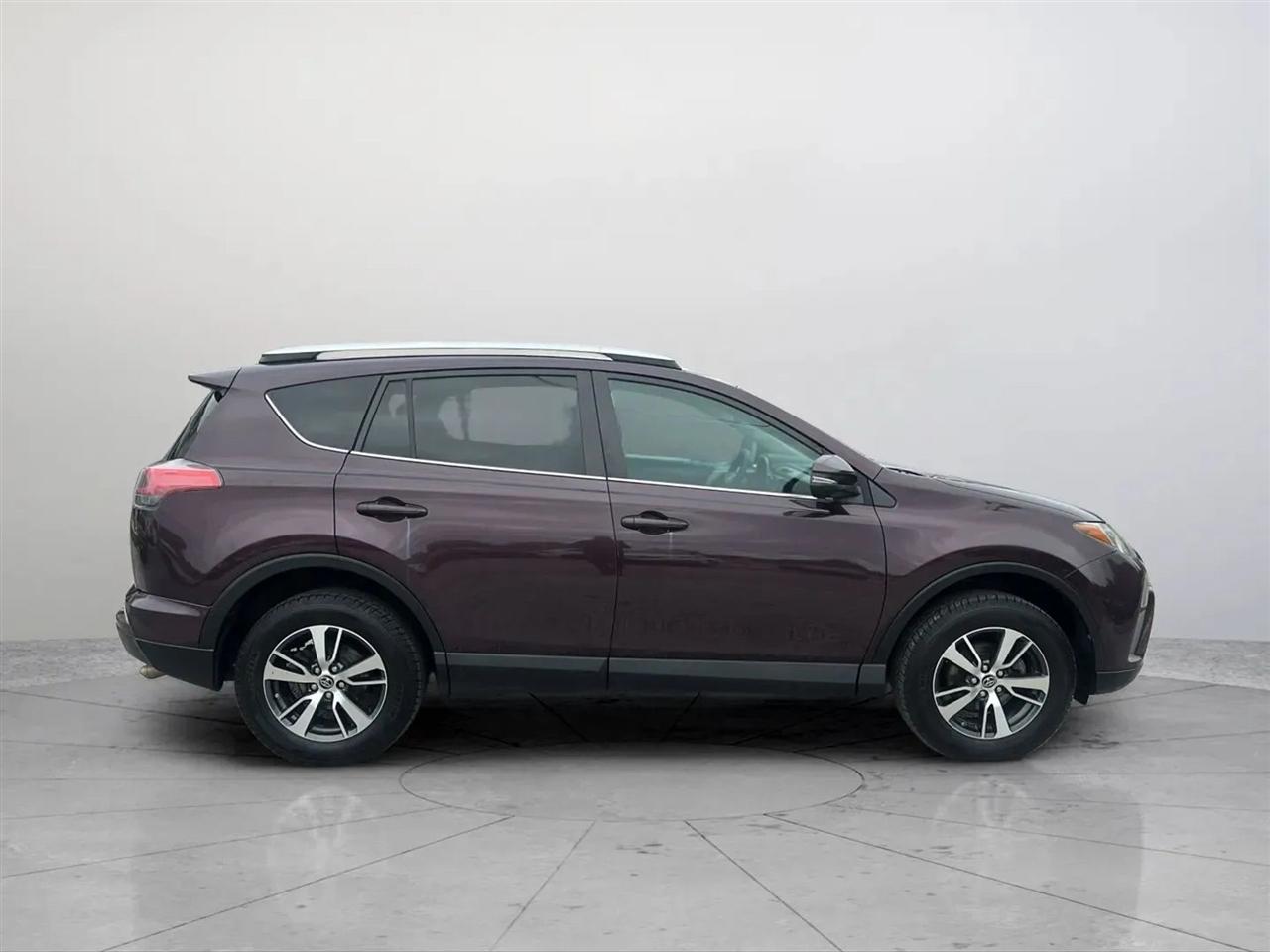 Toyota RAV4 XLE AWD 2016