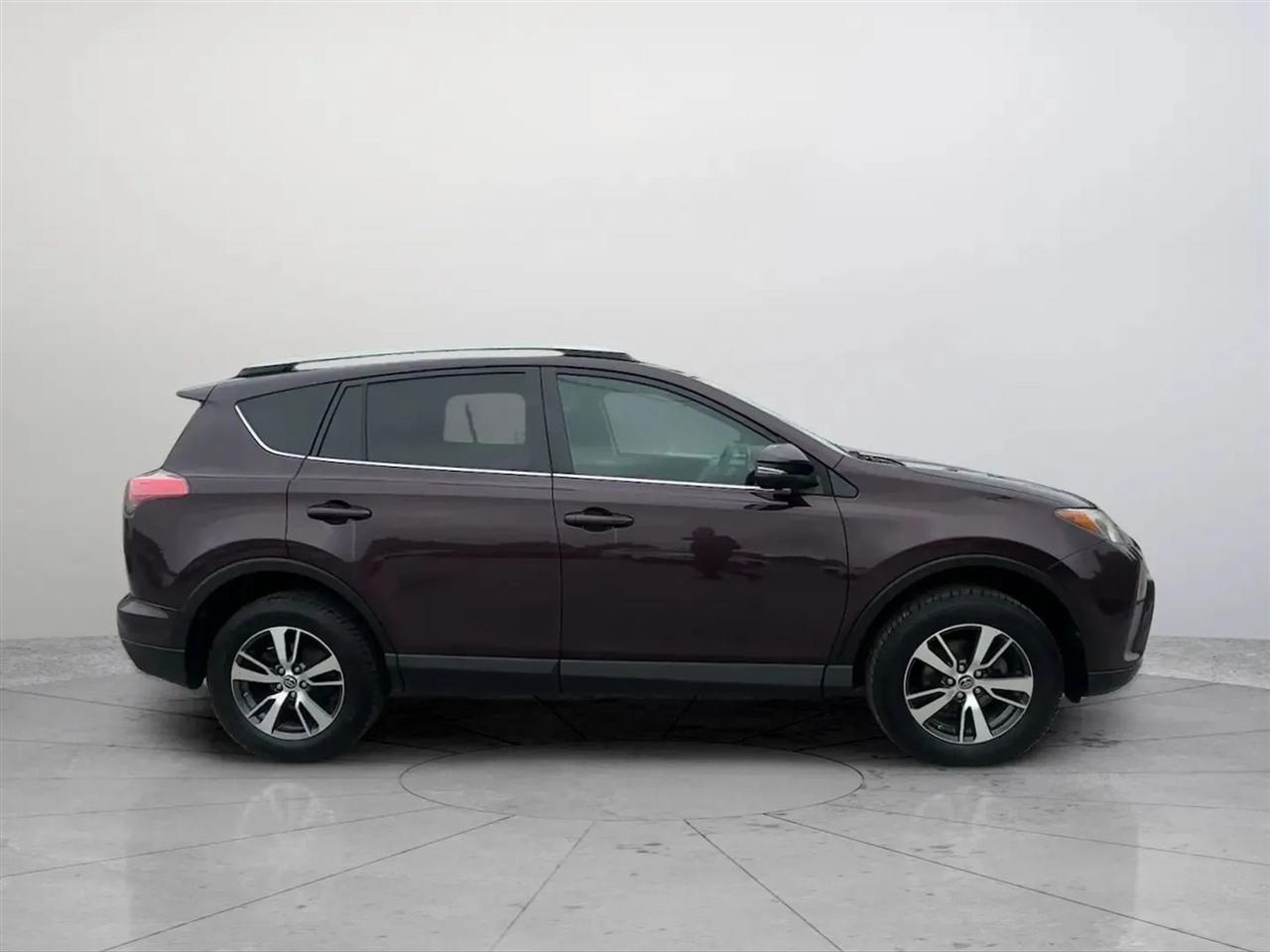Toyota RAV4 XLE AWD 2016
