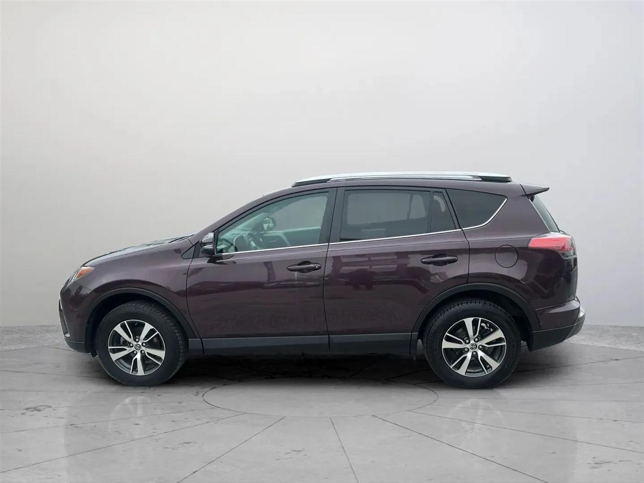 Toyota RAV4 XLE AWD 2016