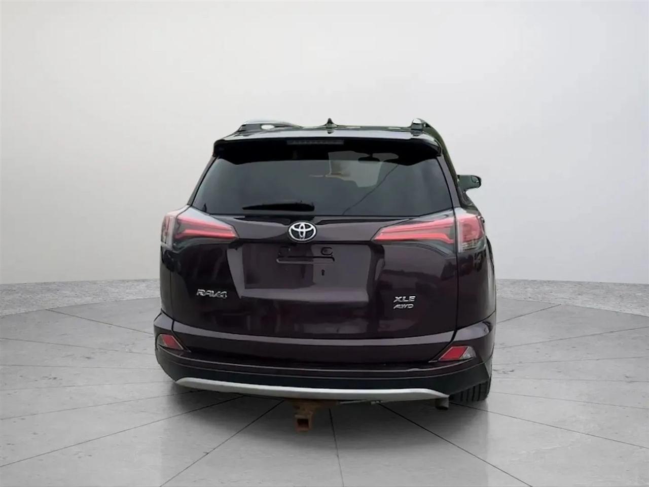 Toyota RAV4 XLE AWD 2016