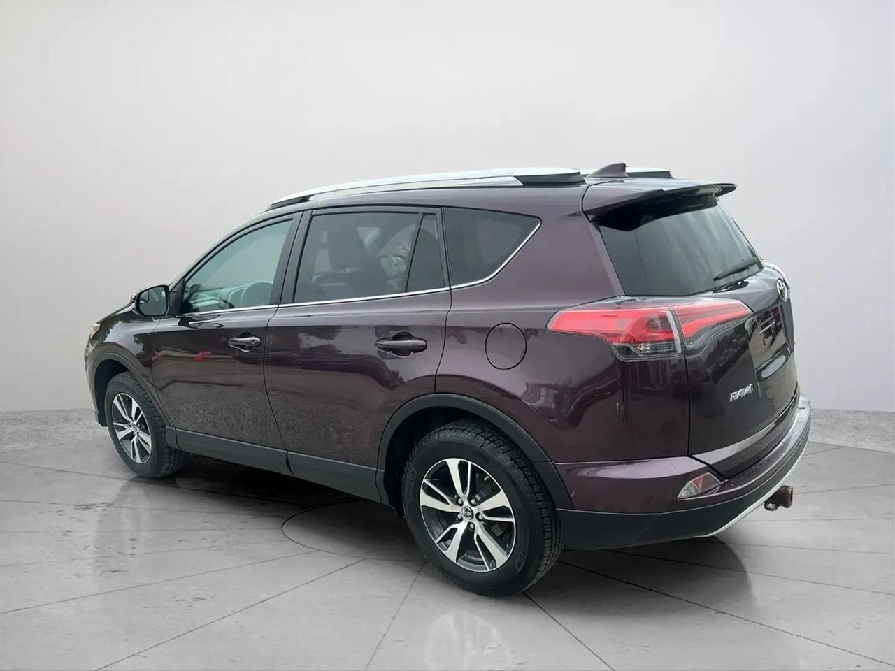 Toyota RAV4 XLE AWD 2016
